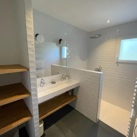 Avec Piscine, 10 Pers, Au Calme, Climatisée, Terrasse, Grand Jardin - Fr-1-379-169 Villa *